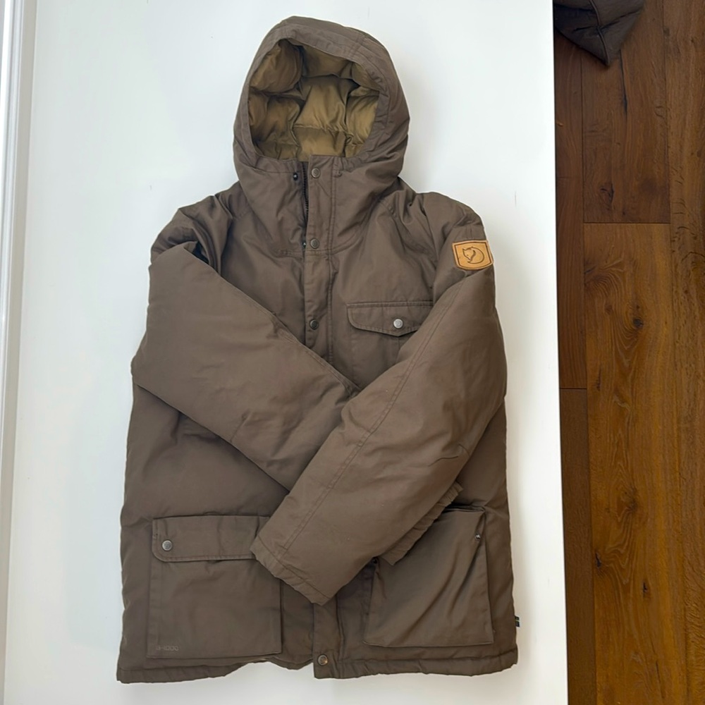 Men’s size large heavy duty down parka